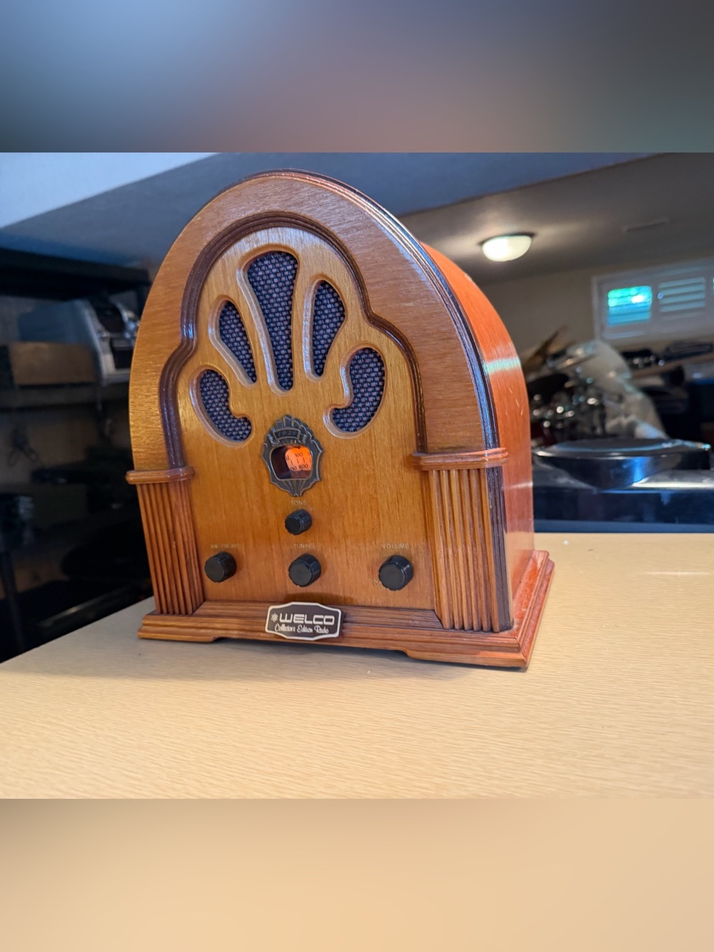 Vintage WELCO Collector’s Edition Wooden AM/FM Radio Retro Arch Cabinet Tested🎶 - Picture 3 of 7